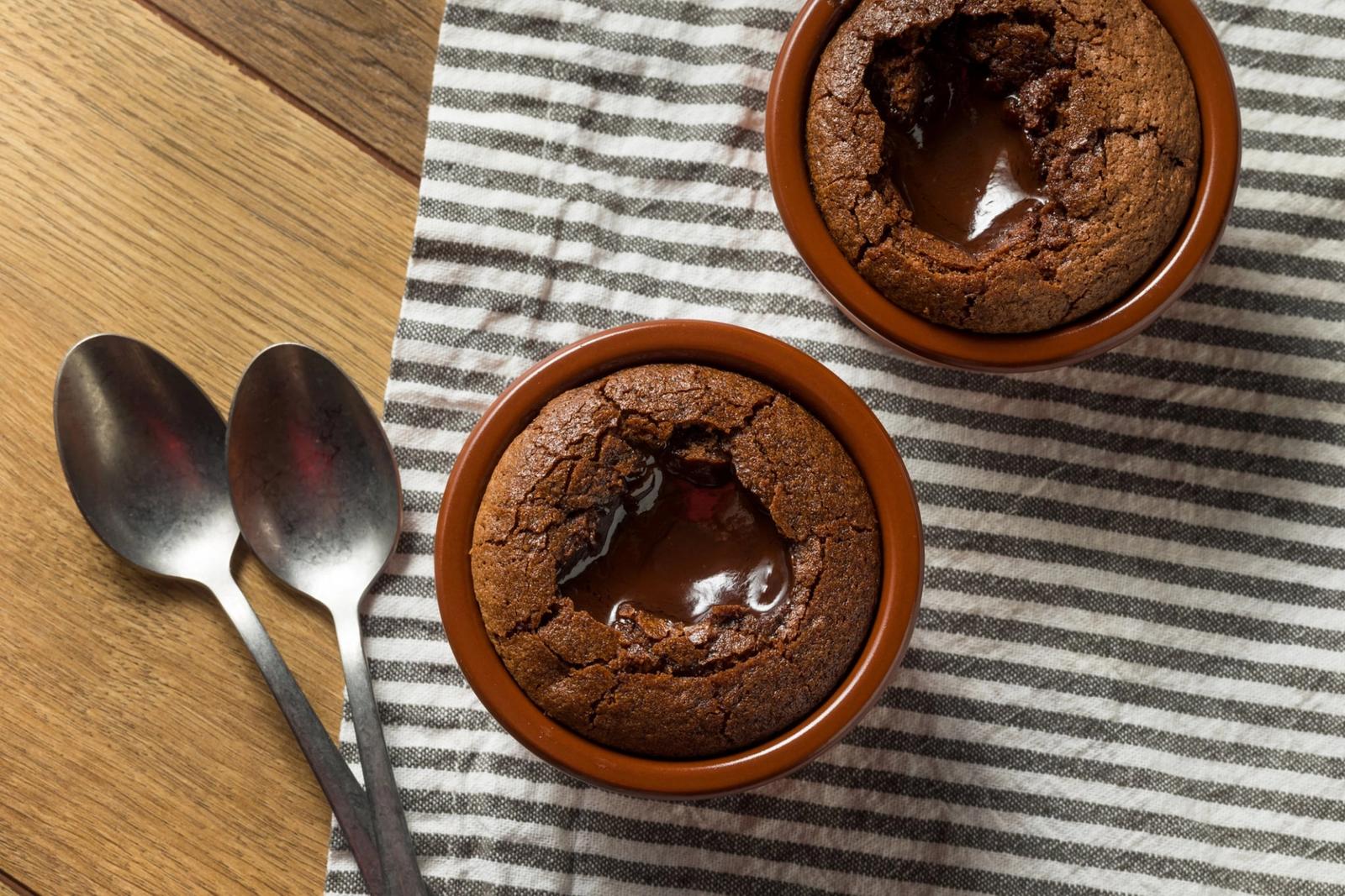 Gâteau de lave fondu au chocolat maison