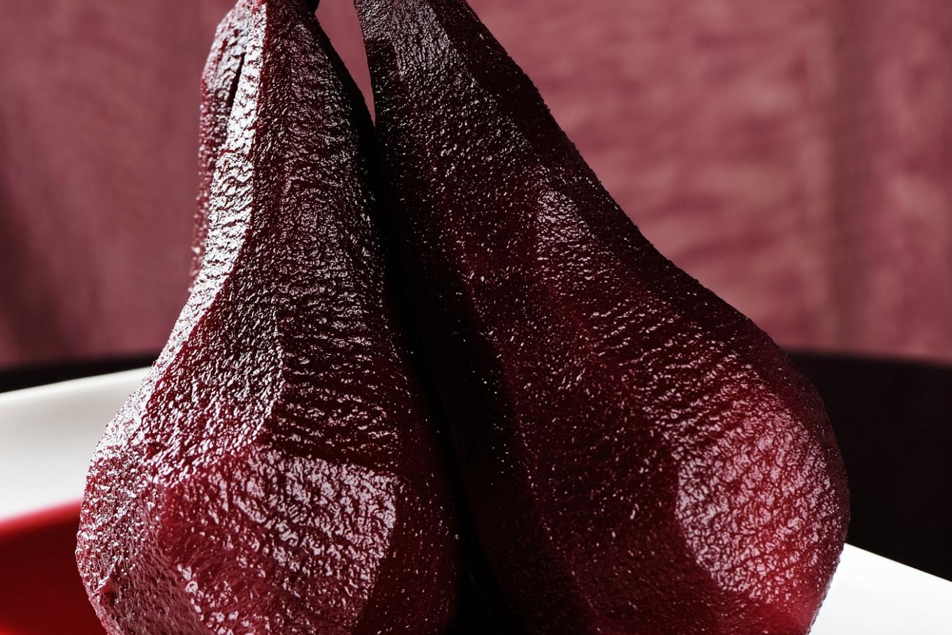 Poires au vin rouge