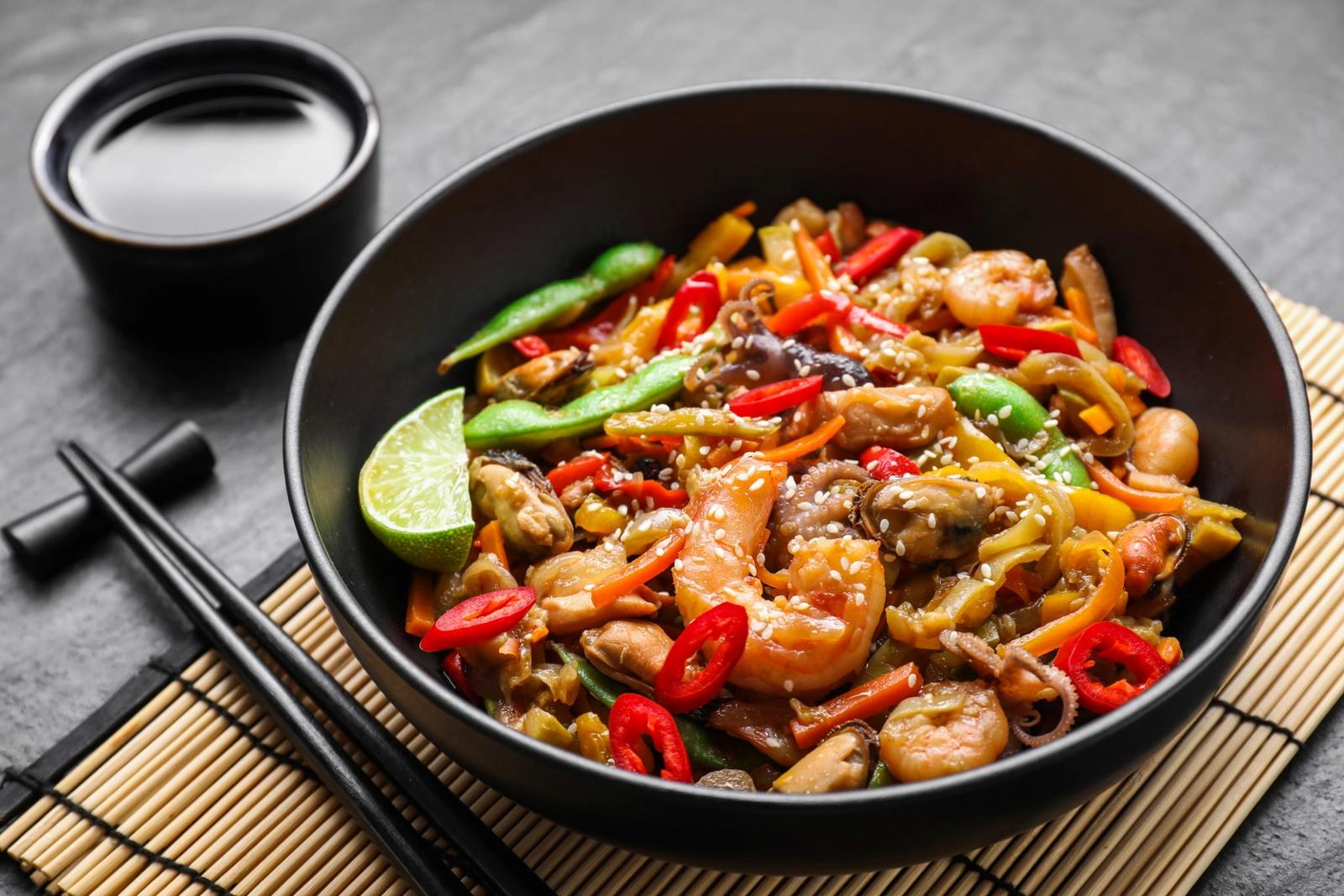 Recette wok sauté de fruits de mer aux légumes