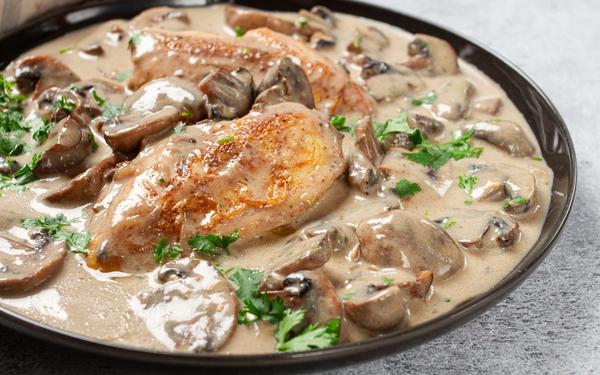Recette du poulet à la sauce crème champignons