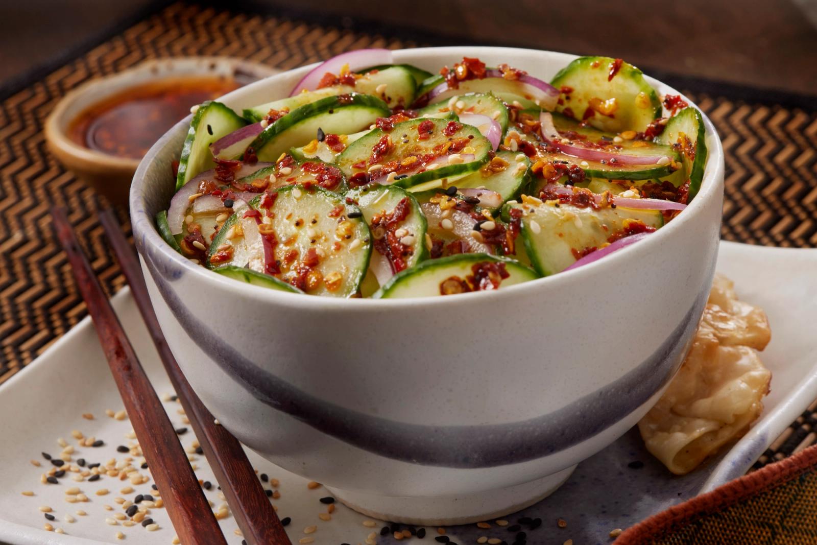 TEST Salade de concombre et oignon rouge à l'asiatique