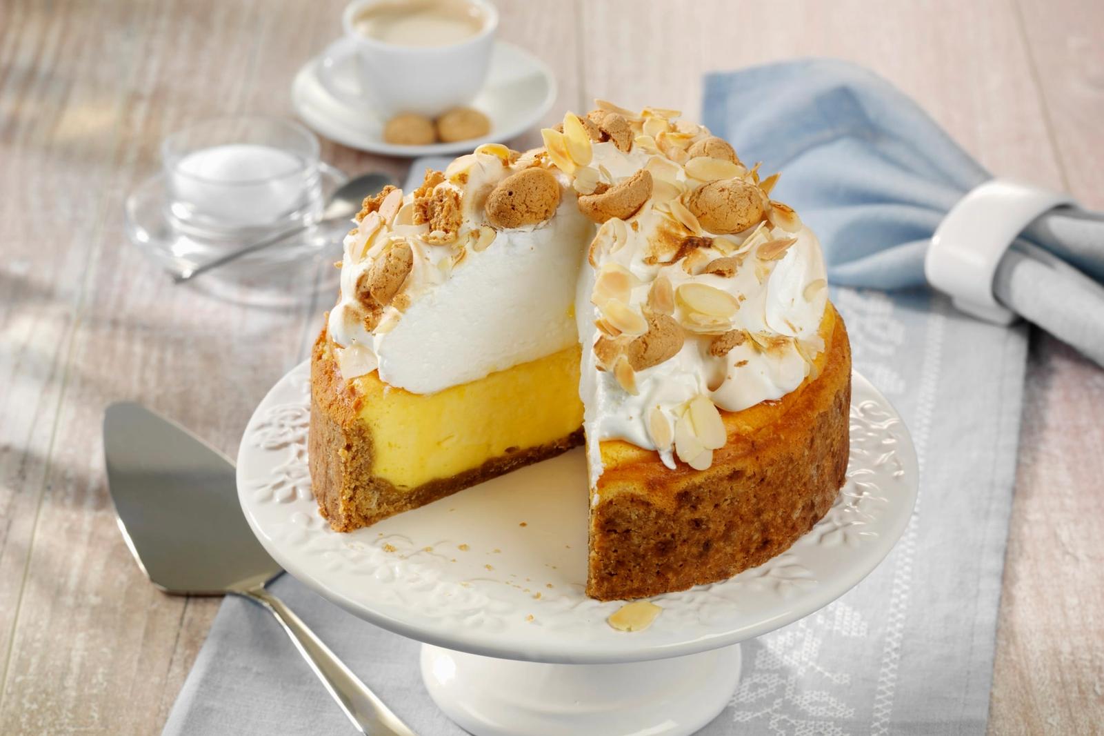 Cheesecake aux amarettis et meringue