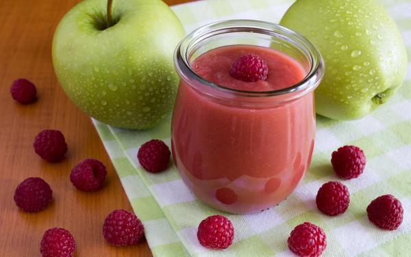 Compote de pommes et de framboises