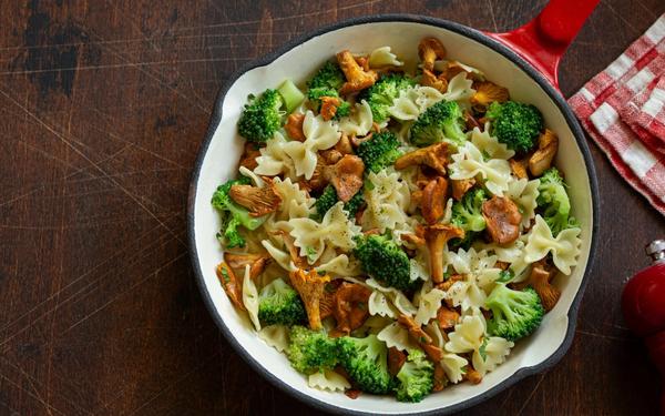 Farfalle aux girolles et brocolis