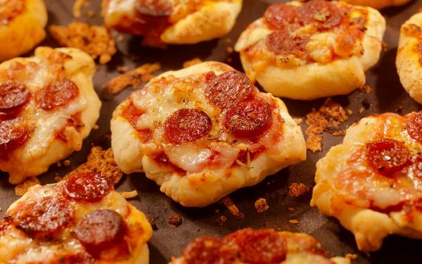 Mini pizzas au pepperoni