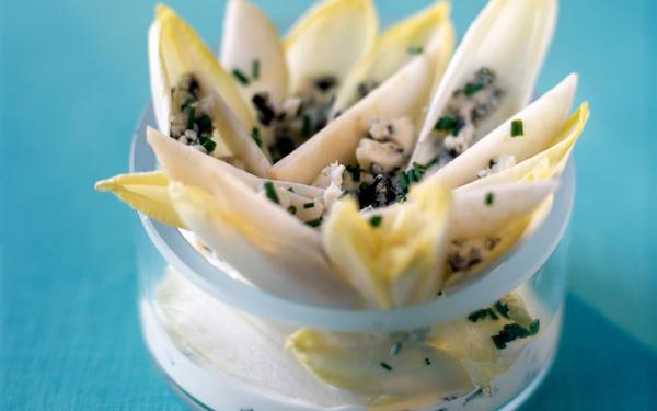 Salade d'endives aux poires et au roquefort