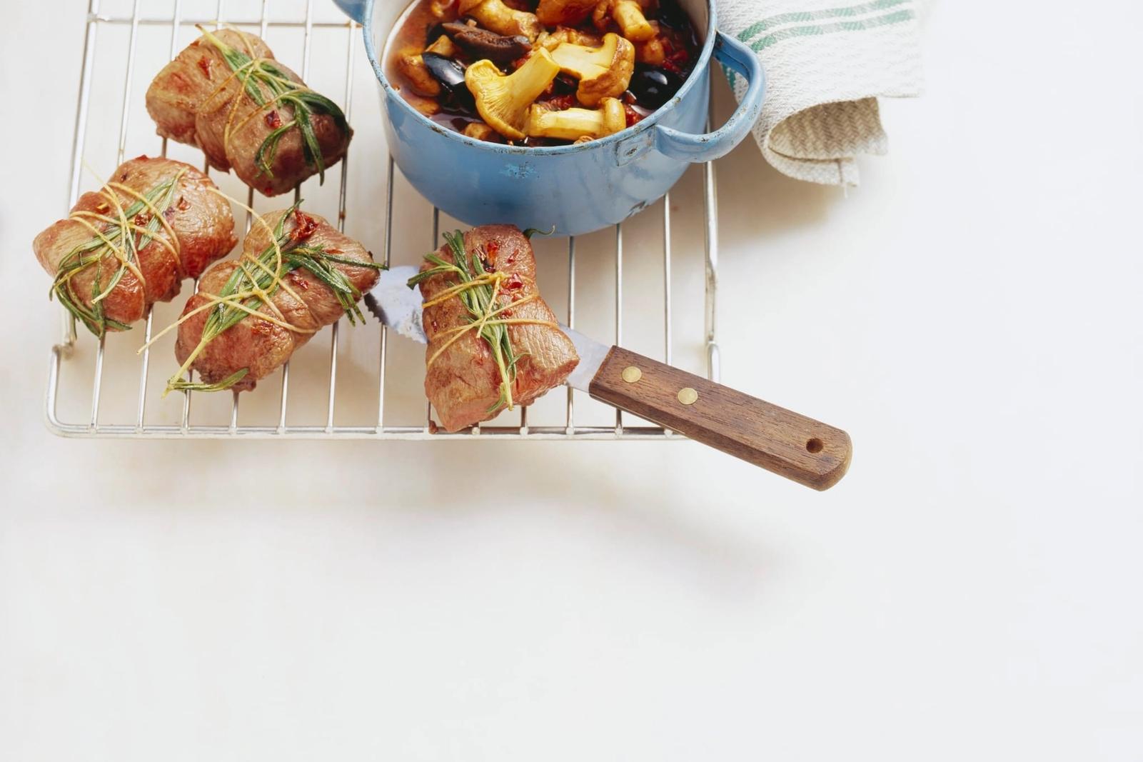 Lombo d'agnello alle olive (filet d'agneau aux olives)