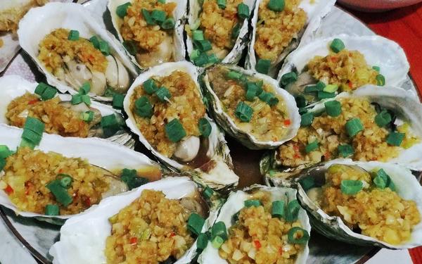 Huîtres vapeur avec ail et oignons verts