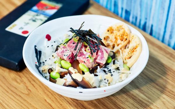 Thon goma shoyu (bol de riz au thon cru à la sauce soja et sésame)