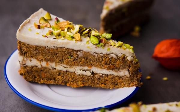 Gâteau aux carottes à la crème de noix de cajou