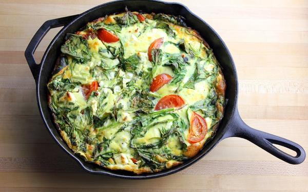 Frittata aux épinards, tomates et feta