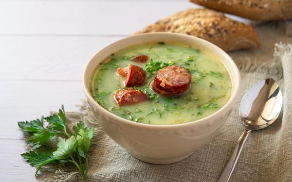 Caldo verde, soupe au chou portugaise