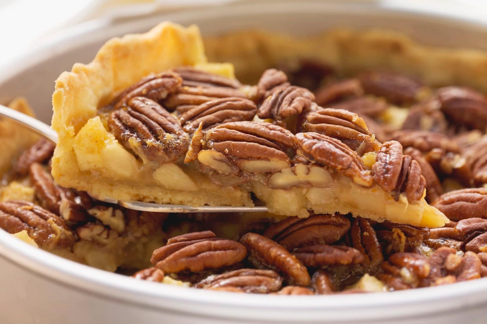 Tarte aux noix de pécan et aux pommes