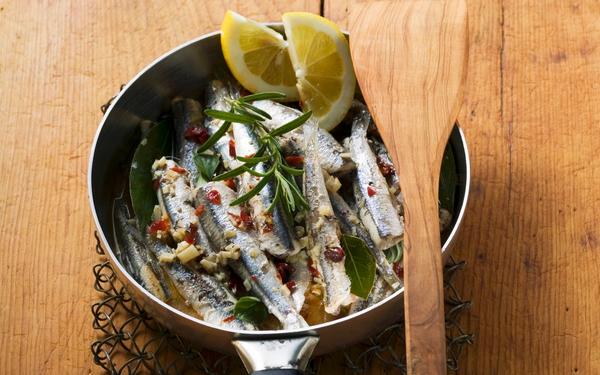 Anchois frits aux tomates séchées
