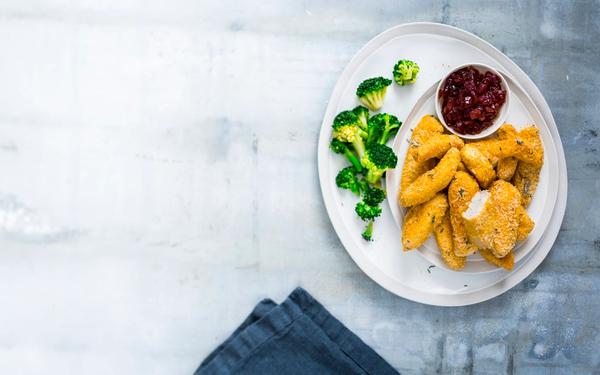 Nuggets de poulet au brocoli et pickle d'oignons