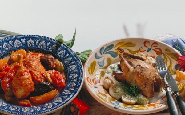 Tafina de poulet et perdrix à la crème et aux champignons