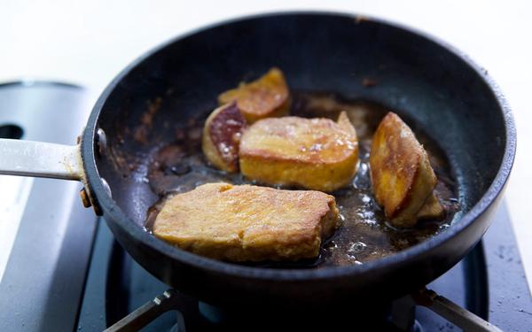 Pavé de thon au foie gras poêlé