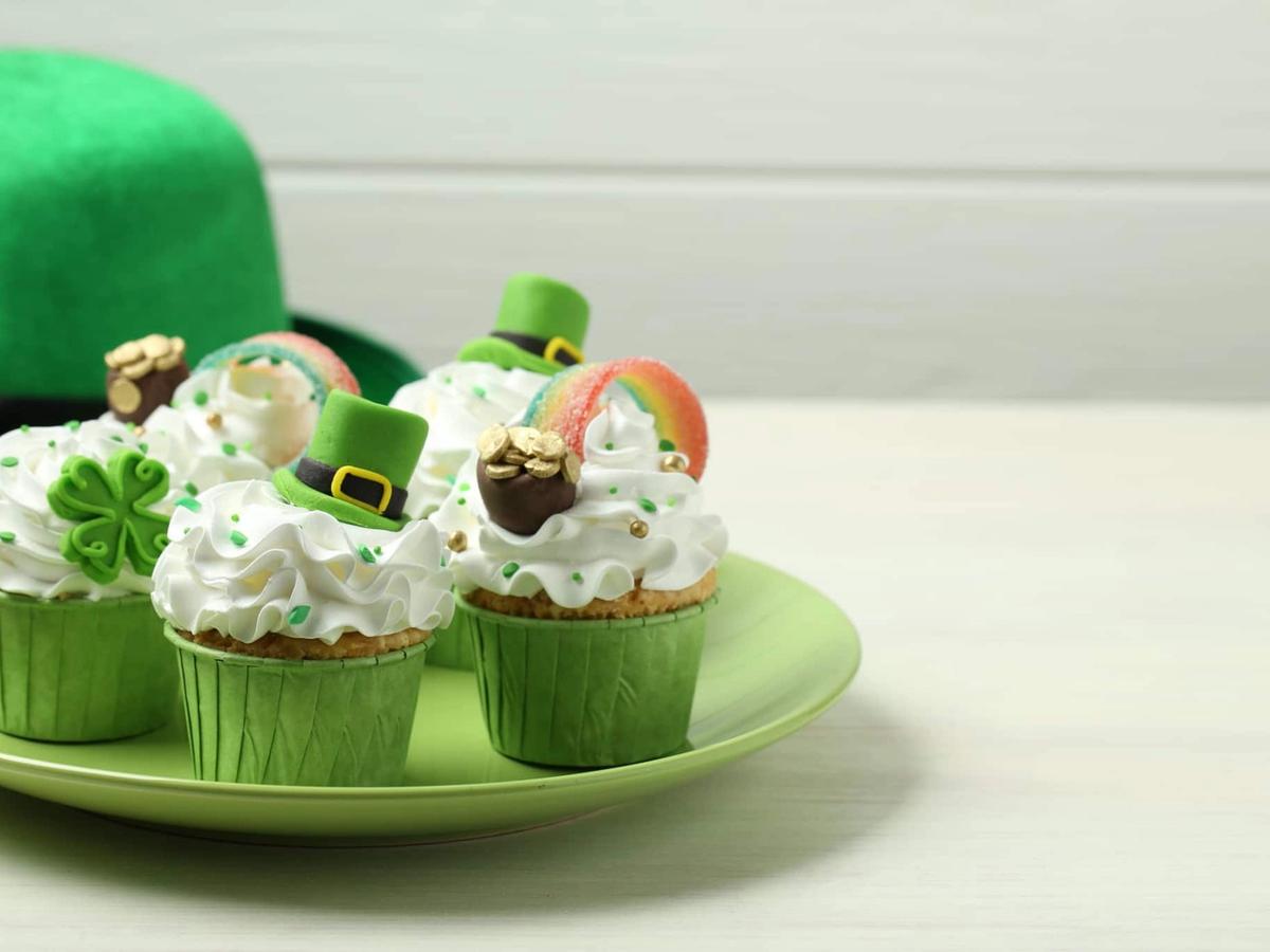 La nourriture irlandaise de la Saint-Patrick (le 17 mars) : traditions authentiques et recettes emblématiques