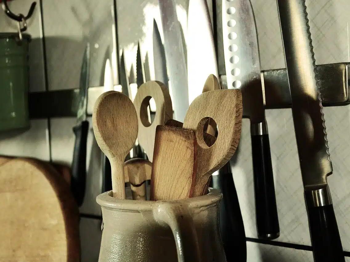 Comment choisir des ustensiles de cuisine durables : le guide complet pour constituer une cuisine écologique et responsable