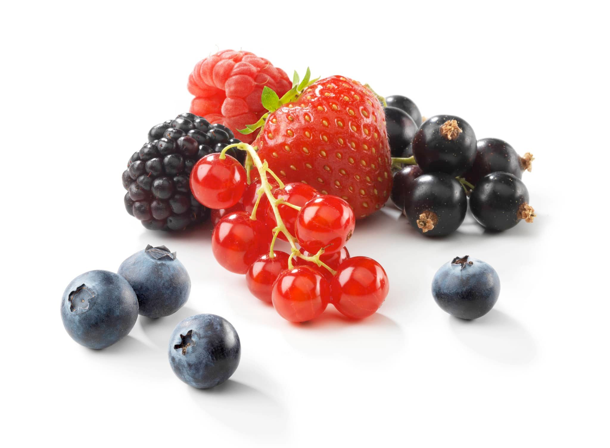 Petits fruits rouges et bleus : bienfaits nutritionnels, différences + 6 recettes
