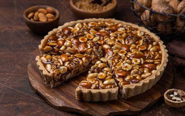 Tarte aux fruits secs et caramel