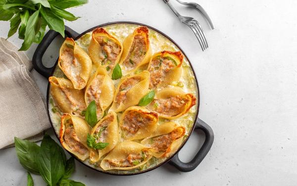 Conchiglioni au saumon et aux courgettes