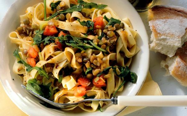 Pasta e lenticchie (pâtes en ruban aux lentilles balsamiques)