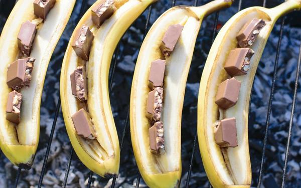 Bananes au chocolat au barbecue