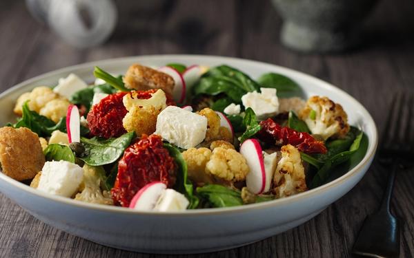 Salade panzanella d'hiver