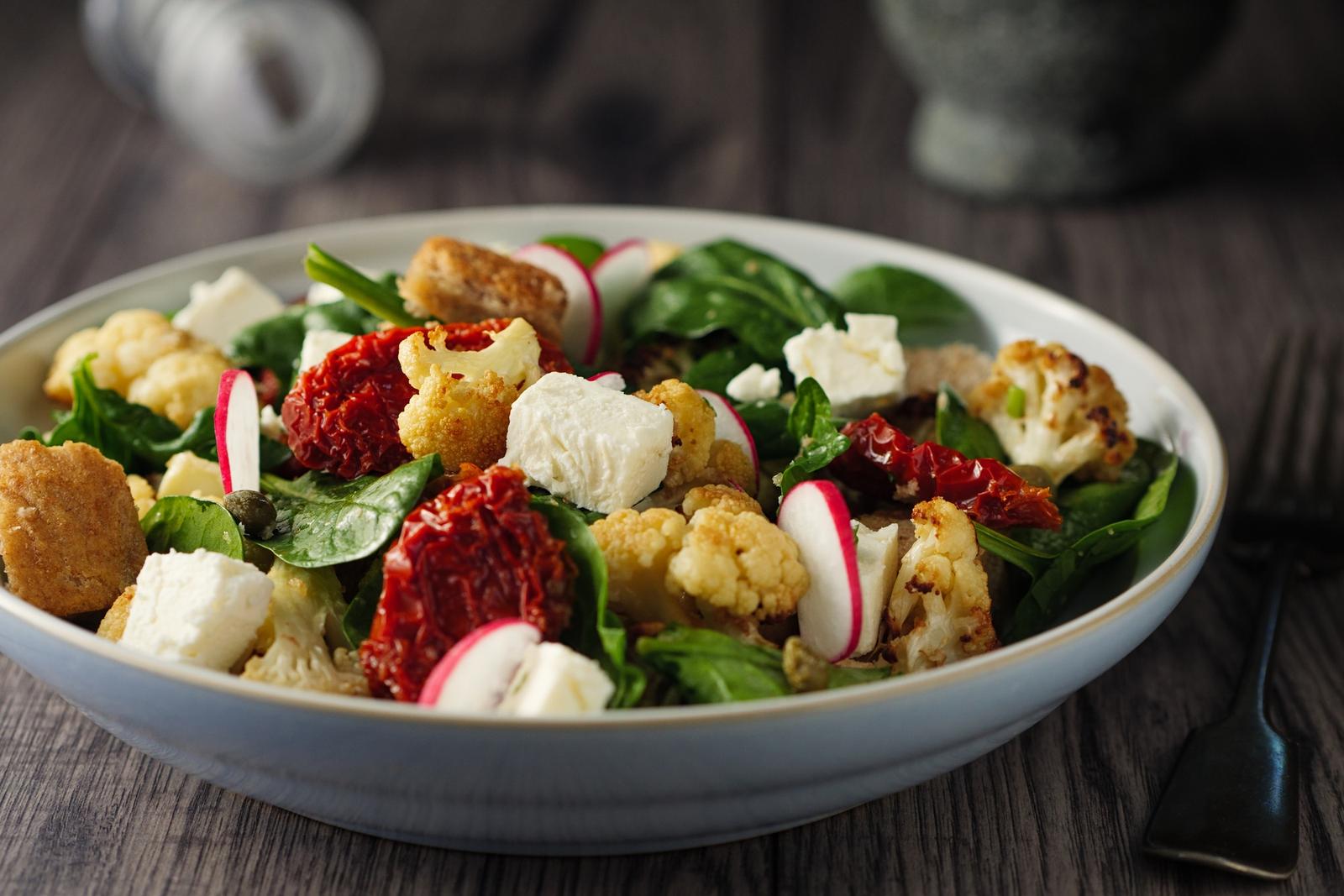 Salade panzanella d'hiver