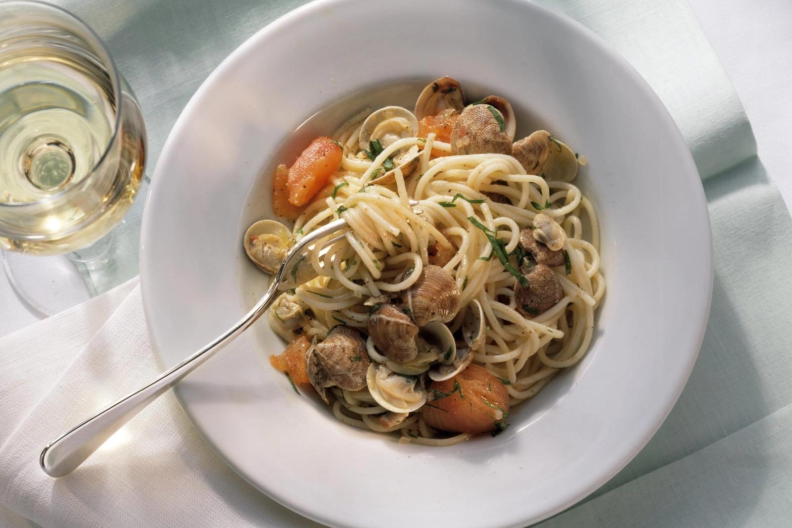 Spaghetti alle vongole et tomates fraîches