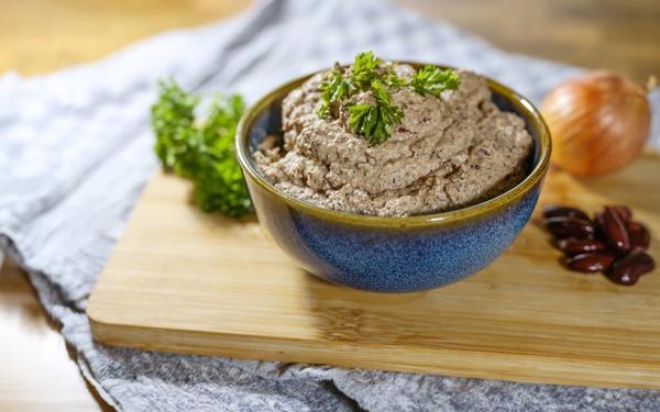 Houmous de haricots rouges, tofu et oignon