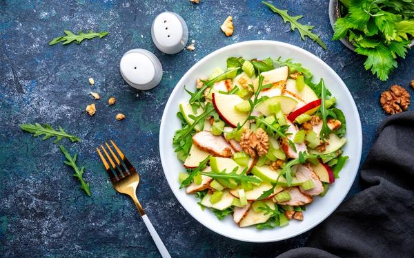 Salade Waldorf aux pommes fraîches
