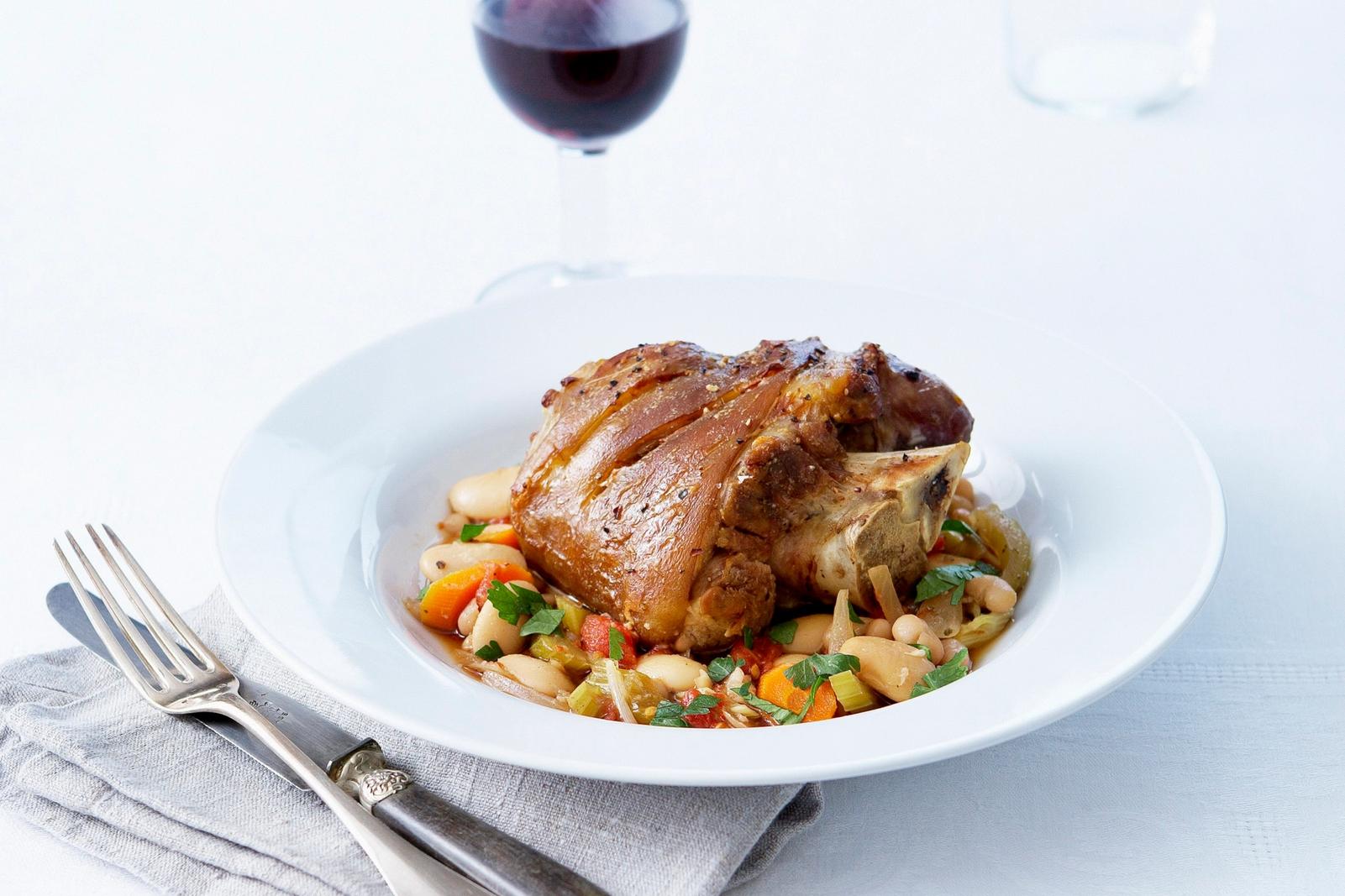 Souris d'agneau en minestrone de haricots