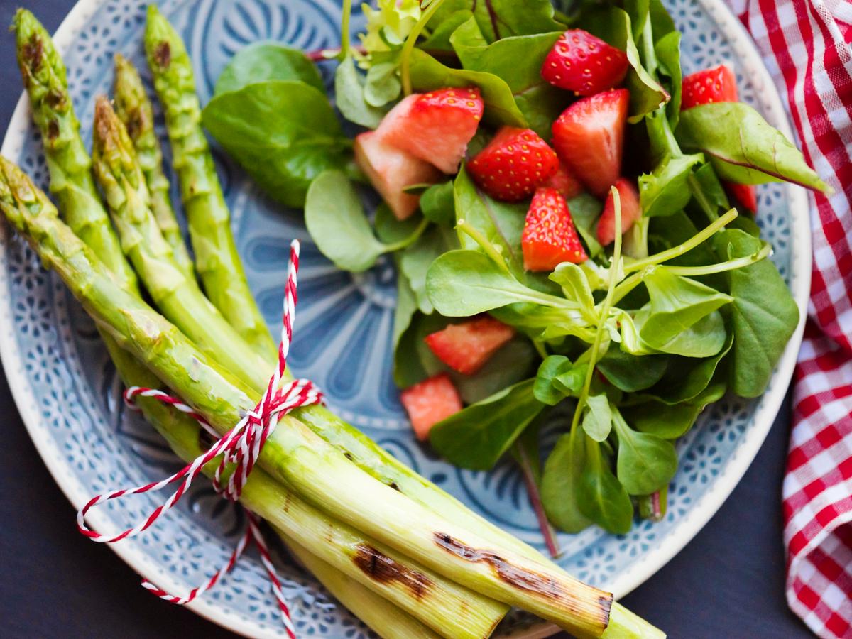 Fruits et légumes de mai : joies, défis et 6 idées de menus pour cuisiner le printemps