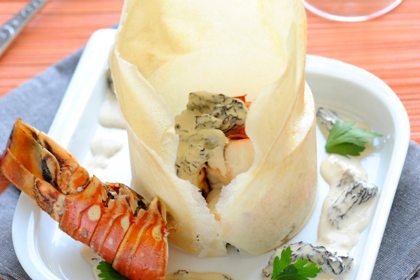 Croquant de homard à la crème de morilles