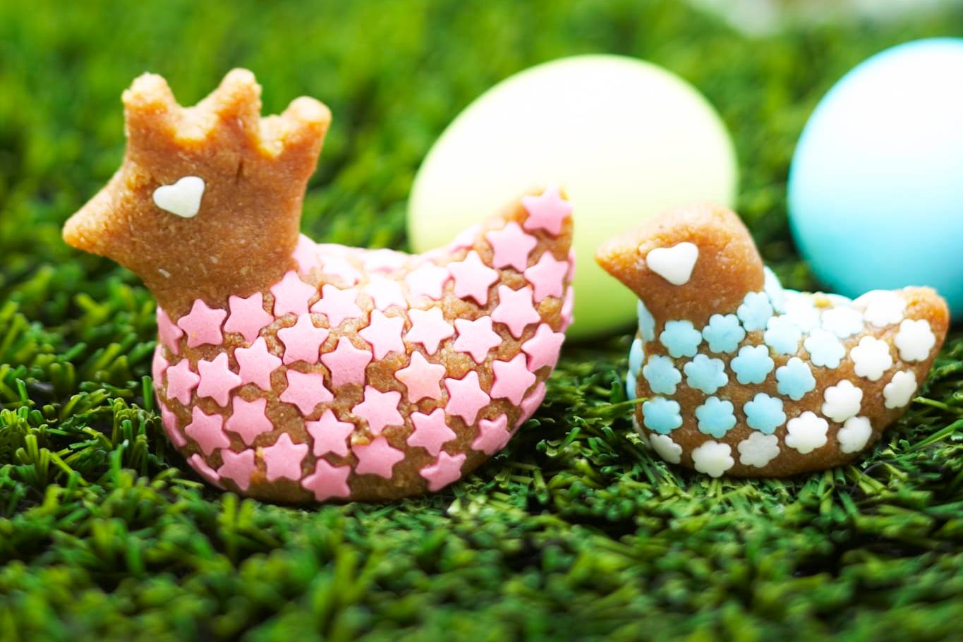 Petits sujets de Pâques en gâteaux