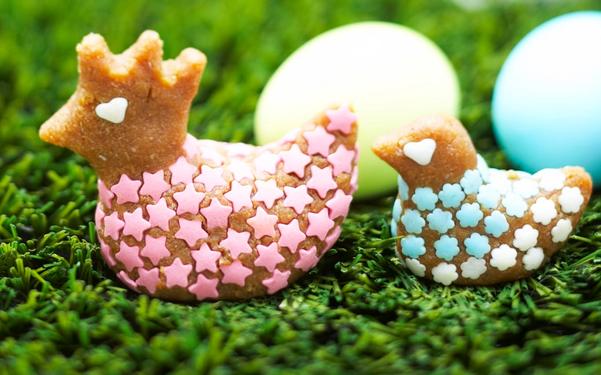 Petits sujets de Pâques en gâteaux