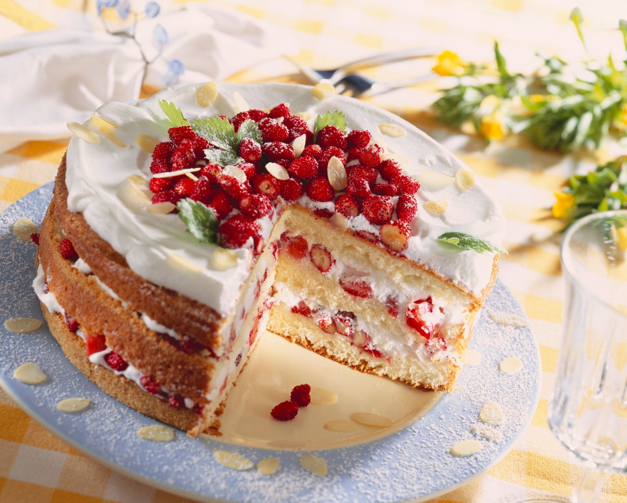 Gâteau à la crème aux fraises