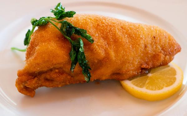 Poitrine de poulet frite viennoise