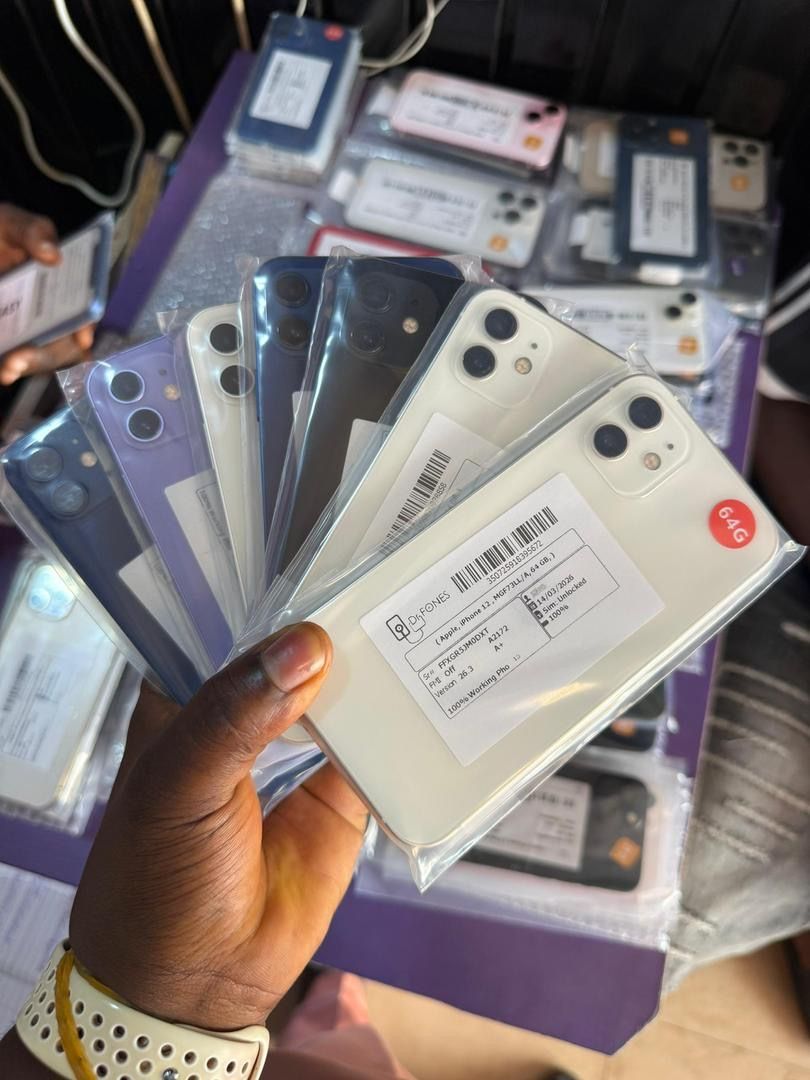 iPhone 12 uk 🇬🇧 64gb 