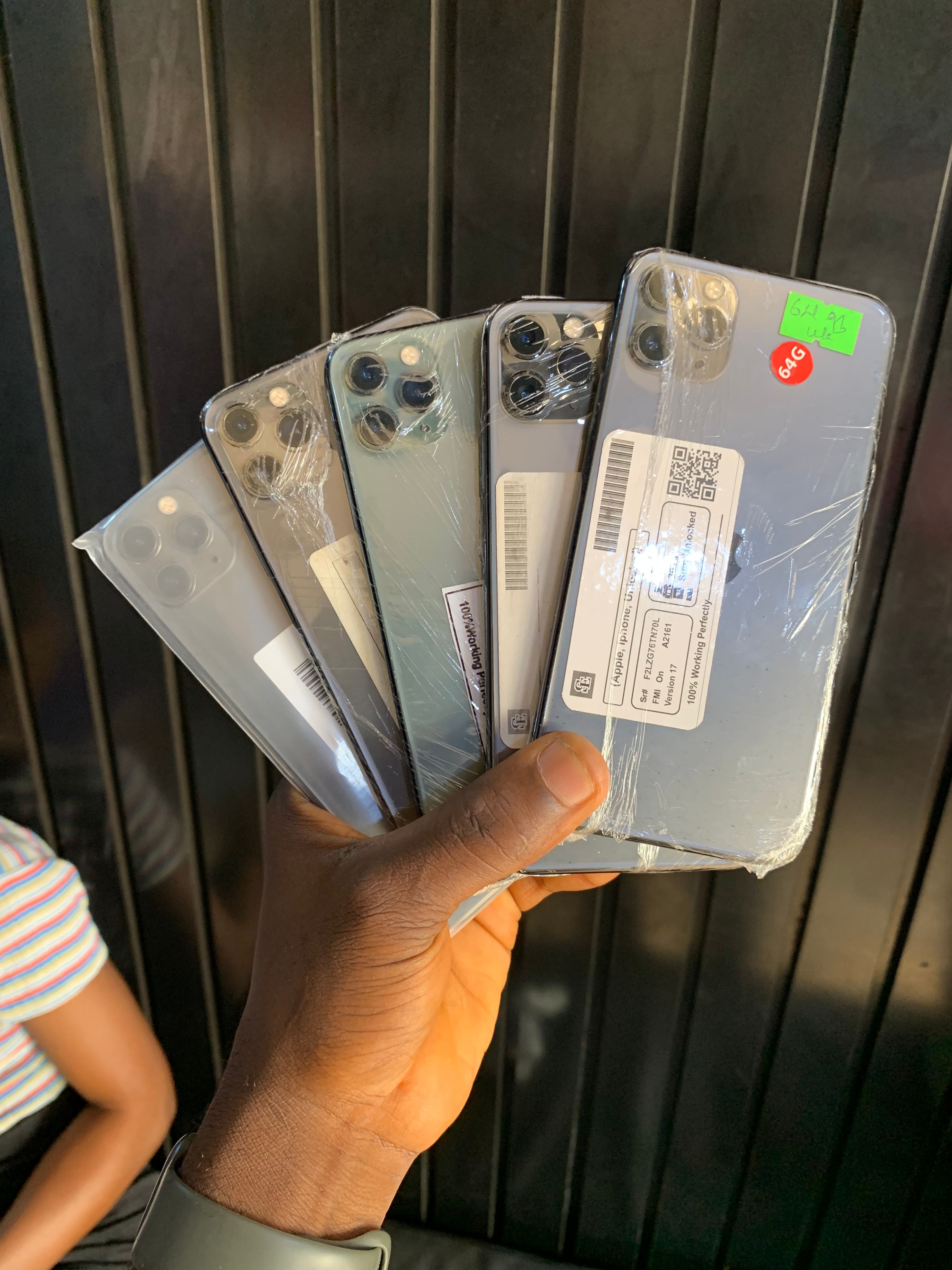 11pm uk 🇬🇧 64 gb 