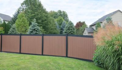 Fence Builders in Red Deer: What to Know Before You Hire