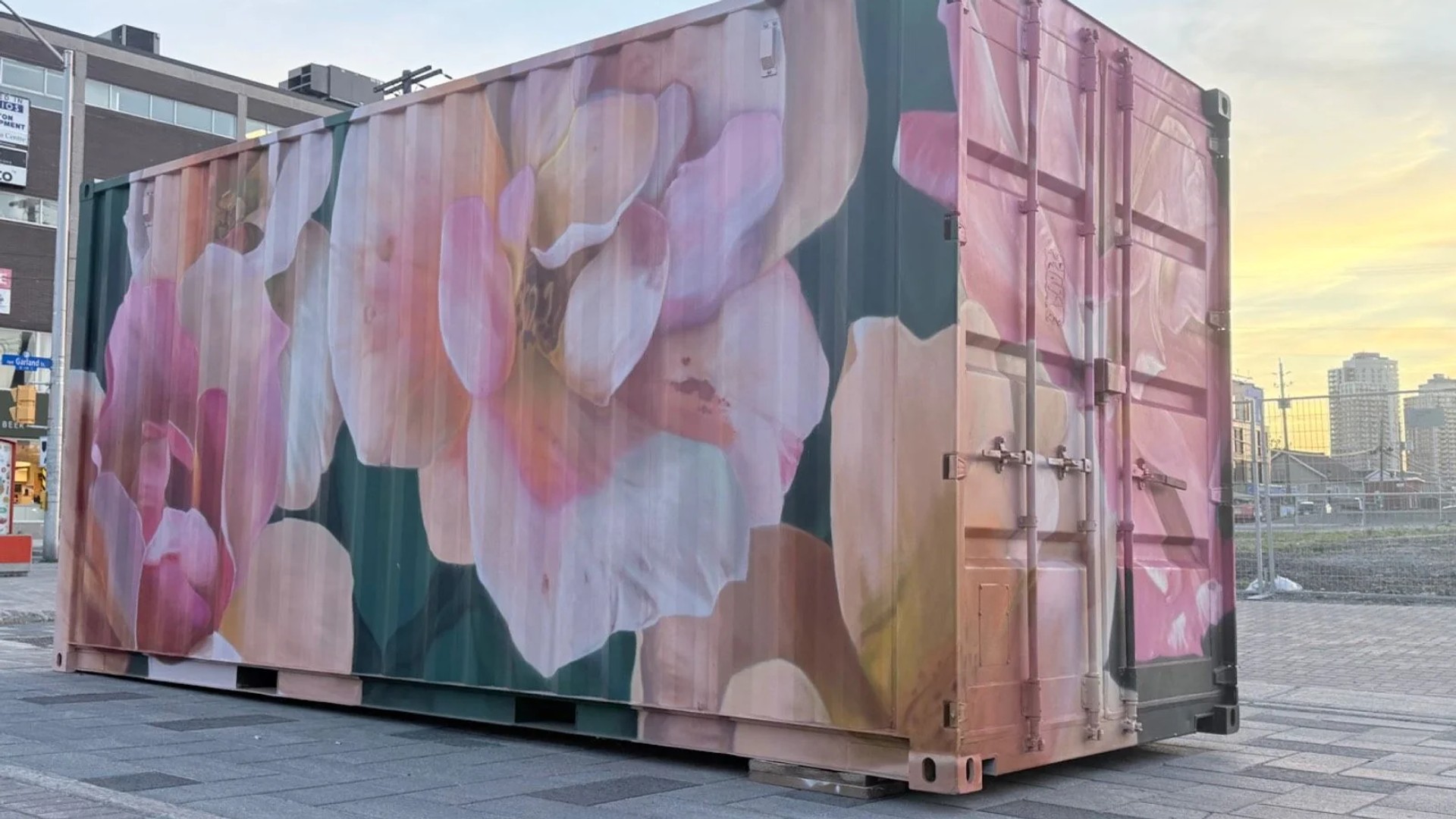 Mural artwork by Martin Freundorfer - Street art in Hintonburg, Ottawa, Ontario