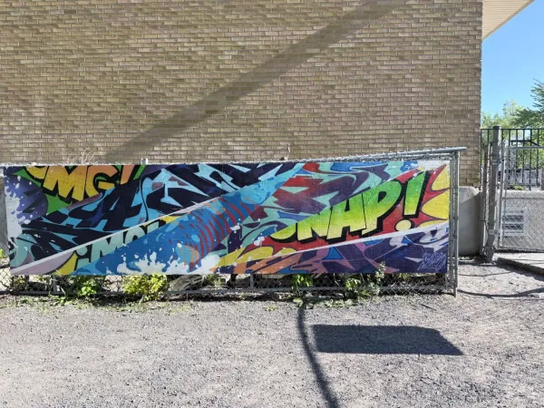 Murale au École Saint-Rédempteur Sentier de l'Île by Unknown / Inconnu