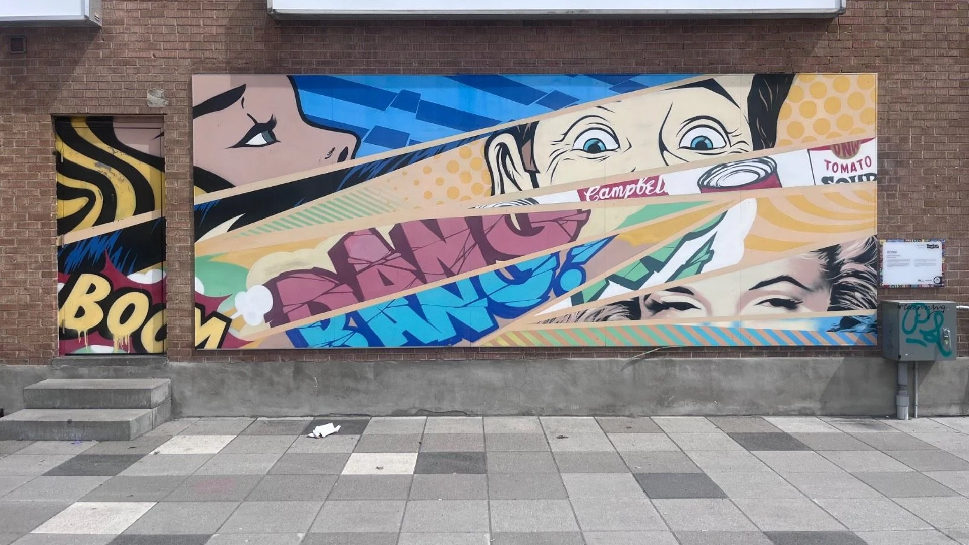 Installation pop art de Marin dans le secteur culturel de Gatineau. Un point fort de la scène de l'art urbain au centre-ville.