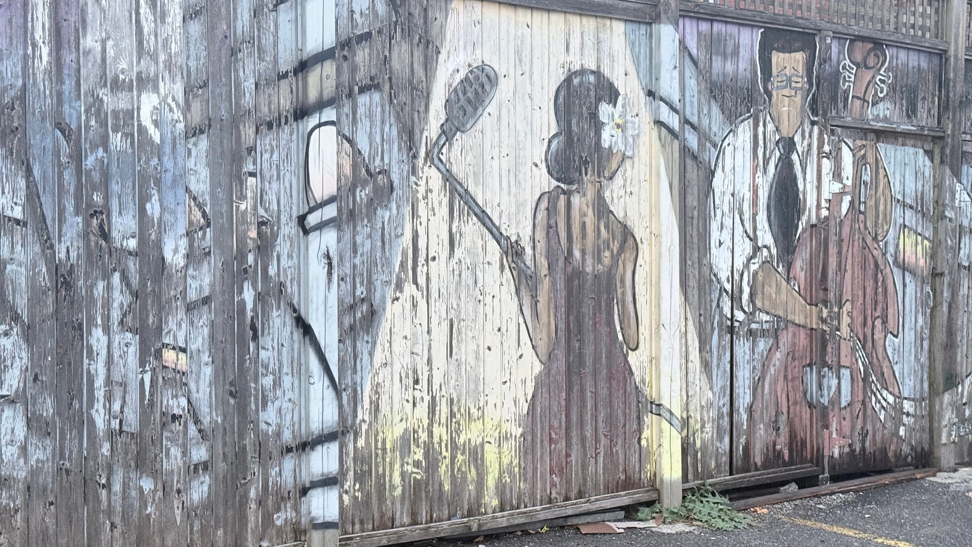 Inconnu mural in Centretown by Unknown / Inconnu
