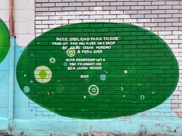 Accesibilidad para todos street art mural photo 1