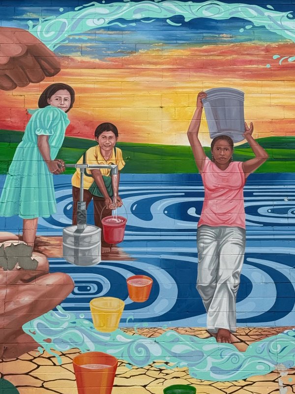 Accesibilidad para todos street art mural photo 2