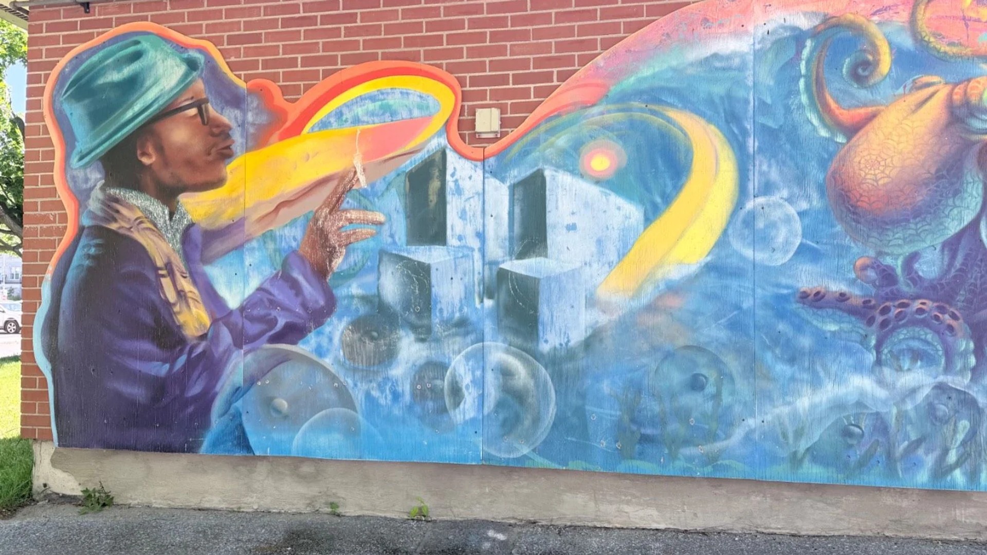 Urban street art in Byward Market, Ottawa - Mural photography